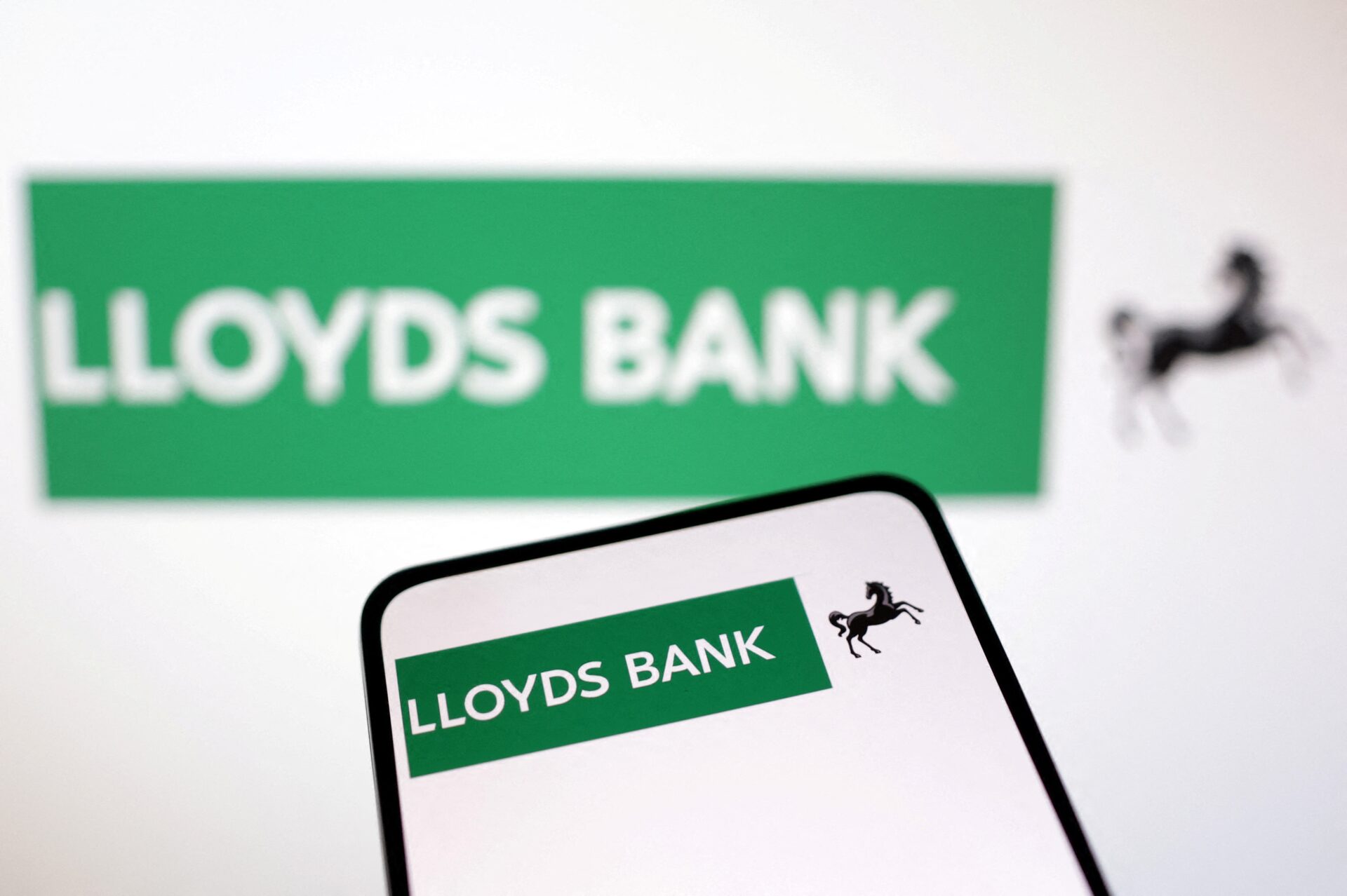 lloyds banking group dividend